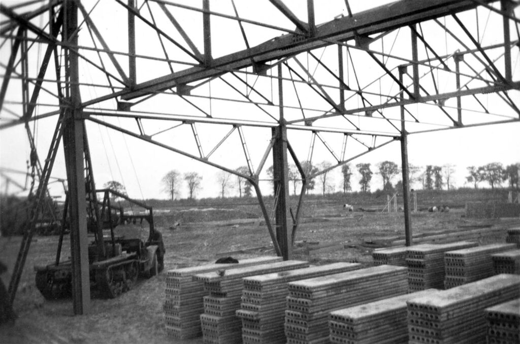 NIJL Kees Ellenbroek 03 Op Montage In Steenwijk Tapijtfabriek Nobelco