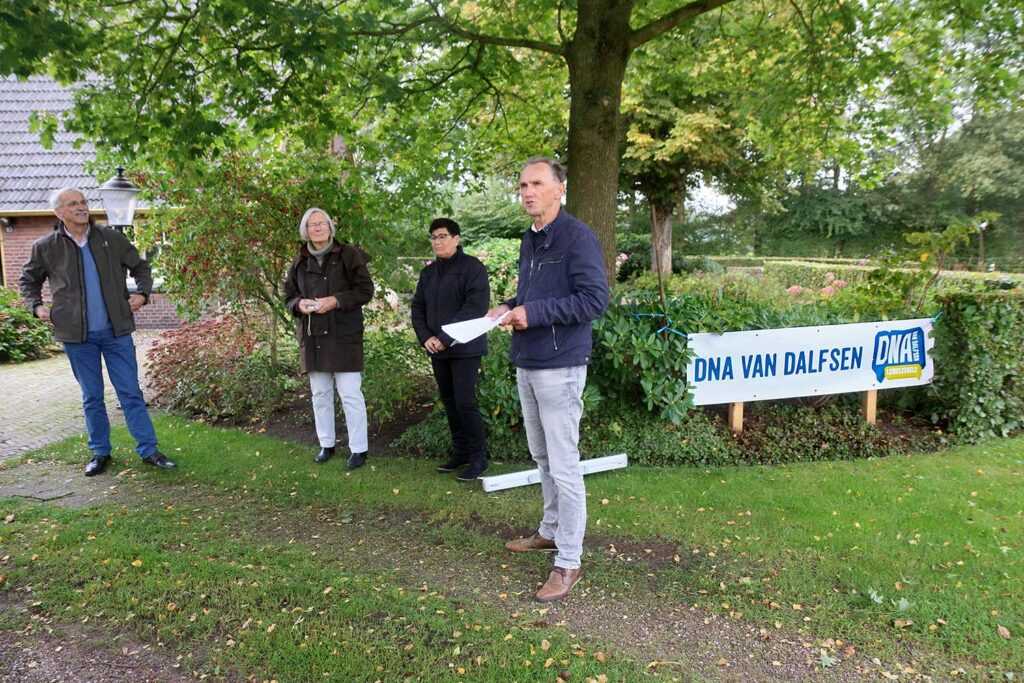 Onthulling Naambordje 014 Klein