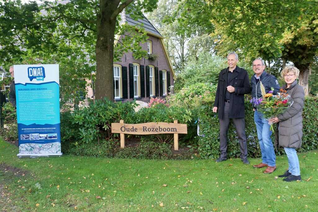 Onthulling Naambordje 025 Klein