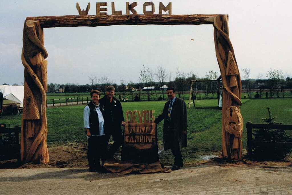 A Opening Camping Eigen Foto Klein