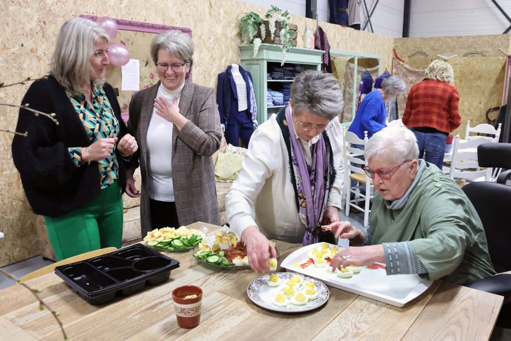 Opening Tante Leen 006 Klein