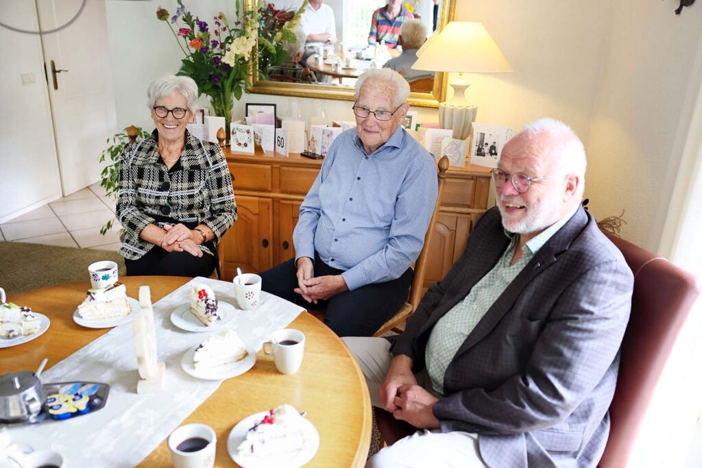 Echtpaar Velthuis 60 J Getrouwd 002 Klein