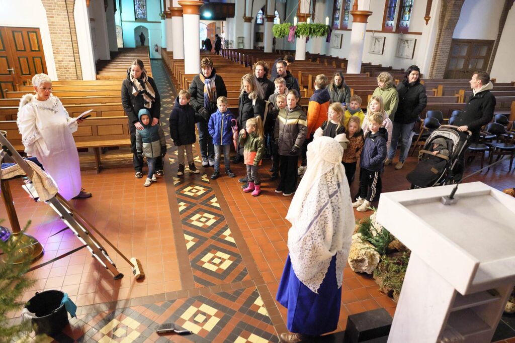 Kerstwandeling Met Engel Gabriel (2)