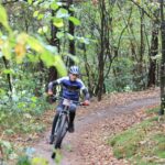 Een toch wel natte en modderachtige editie van KokkieBikes Hellendoornse Bossentocht 2025