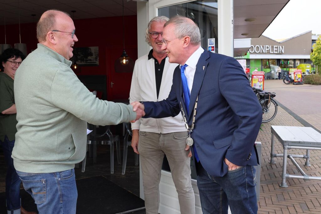 Overhandiging 1e Lemelervelder (9)