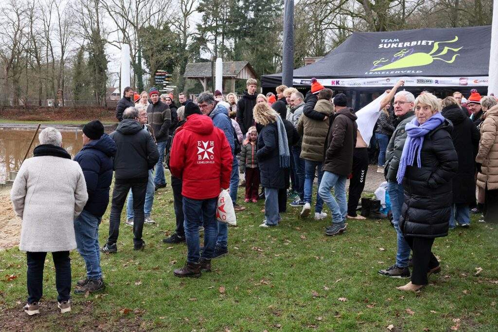 Nieuwjaarsduik 2026 Heidepark Foto Hans Heerink (14)