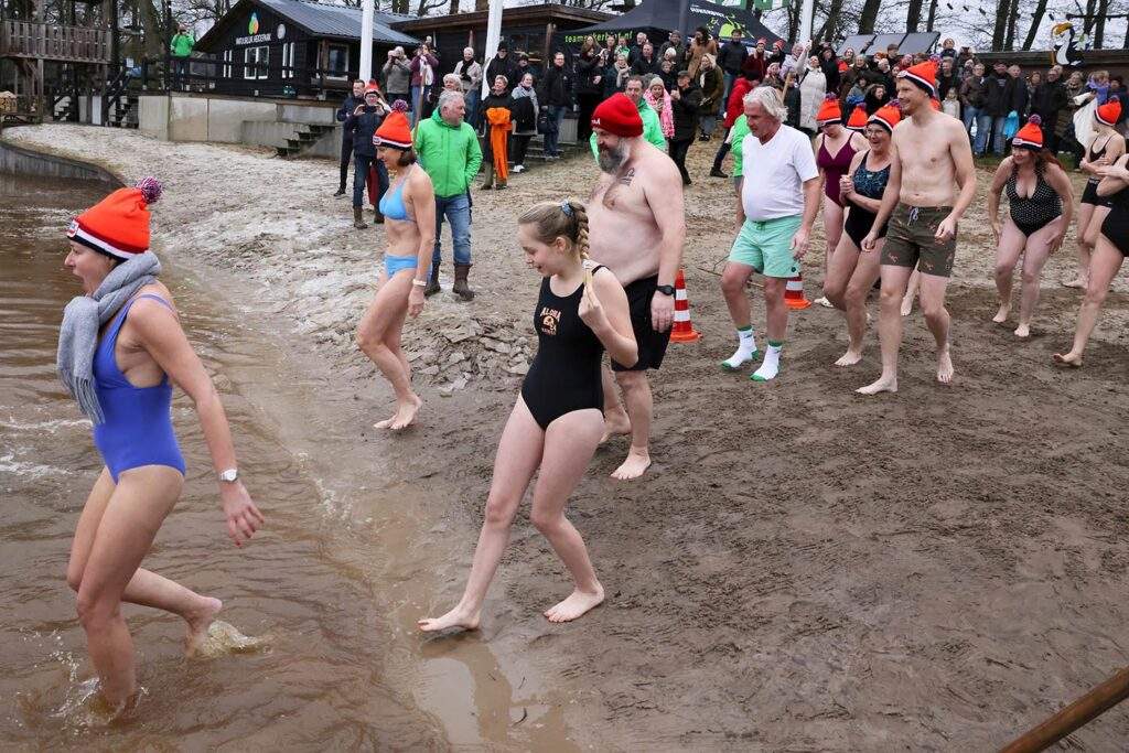 Nieuwjaarsduik 2026 Heidepark Foto Hans Heerink (26)