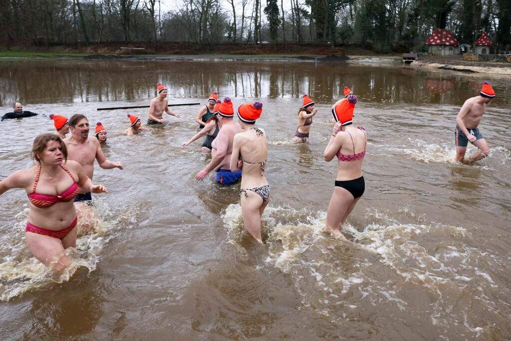 Nieuwjaarsduik 2026 Heidepark Foto Hans Heerink (34)