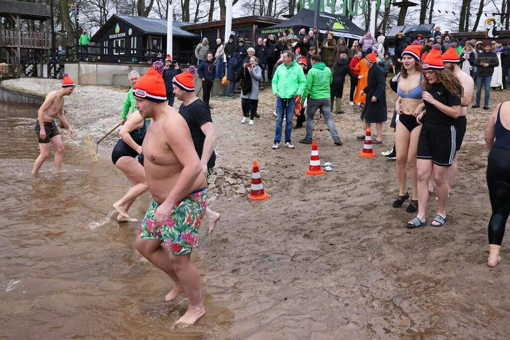 Nieuwjaarsduik 2026 Heidepark Foto Hans Heerink (37)