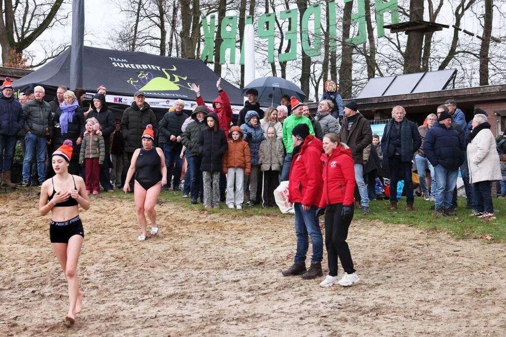 Nieuwjaarsduik 2026 Heidepark Foto Hans Heerink (43)