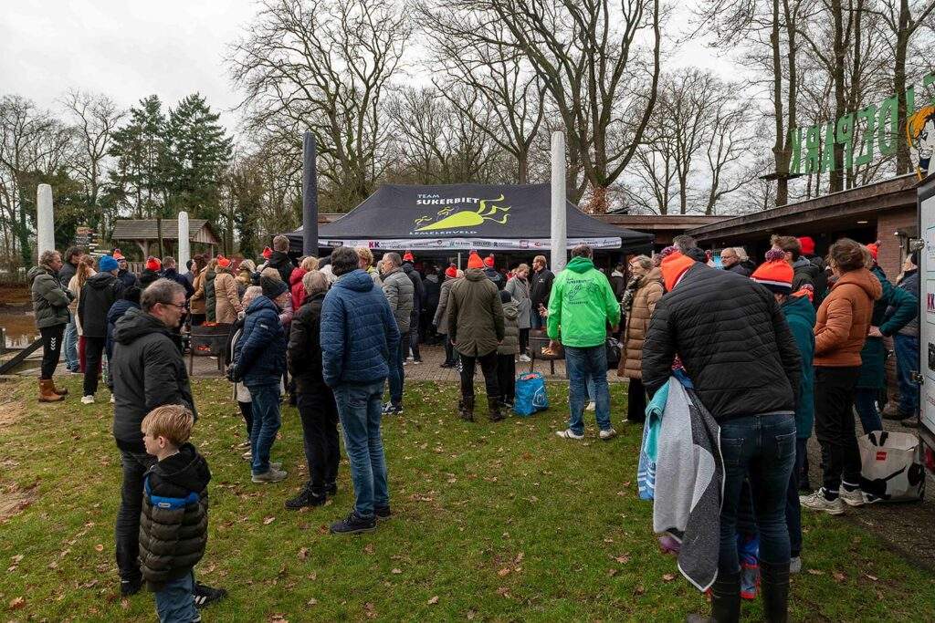 Nieuwjaarsduik 2026 Heidepark Foto Hans Jansen (1)