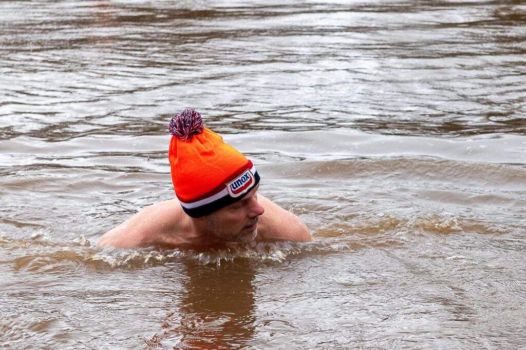 Nieuwjaarsduik 2026 Heidepark Foto Hans Jansen (8)